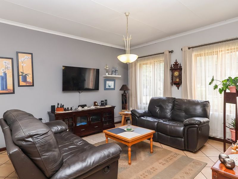 A Cosy Retreat Offering Comfort and Charm in The Coves Estate - Photo 9