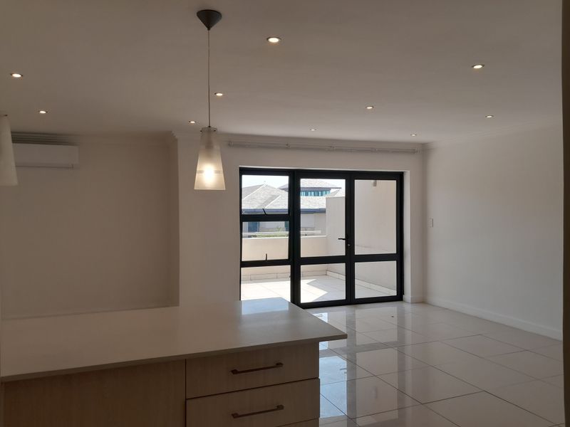 Exclusive Duplex Apartment- Super Well Located in Bryanston - Photo 4