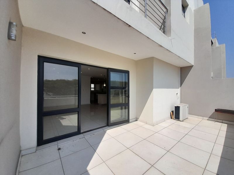 Exclusive Duplex Apartment- Super Well Located in Bryanston - Photo 7