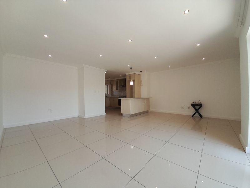 Exclusive Duplex Apartment- Super Well Located in Bryanston - Photo 5