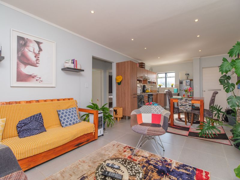 Clean, Classy, Contemporary & Convenient 2 Bedroom Apartment - Photo 7