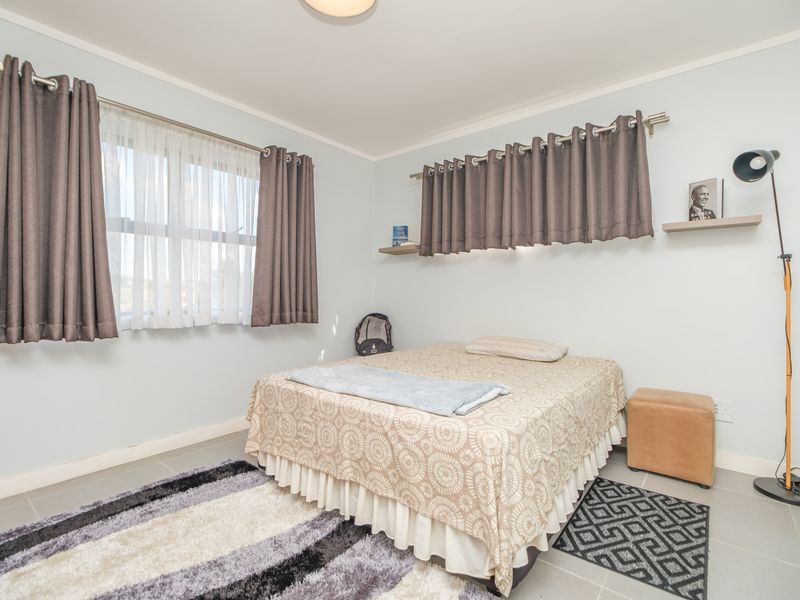 Clean, Classy, Contemporary & Convenient 2 Bedroom Apartment - Photo 8