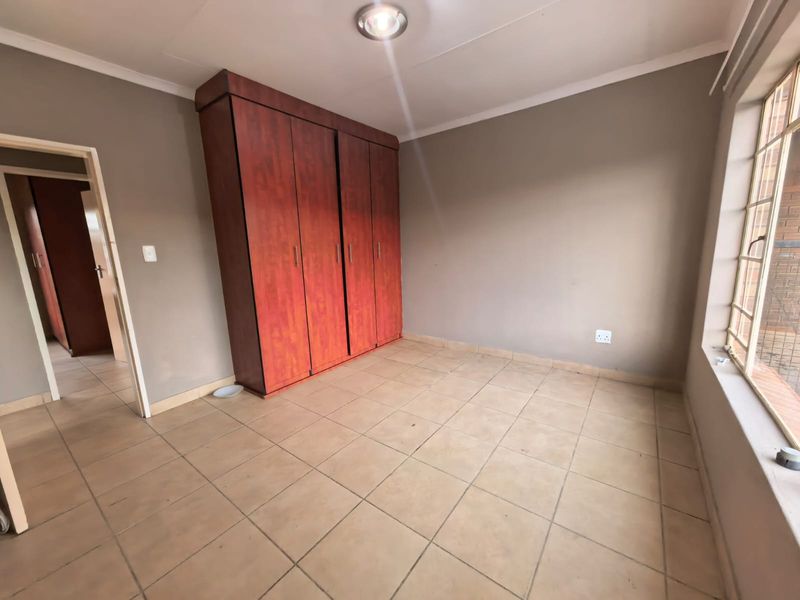 Elegant three bedroom apartment in a prime location. - Photo 6