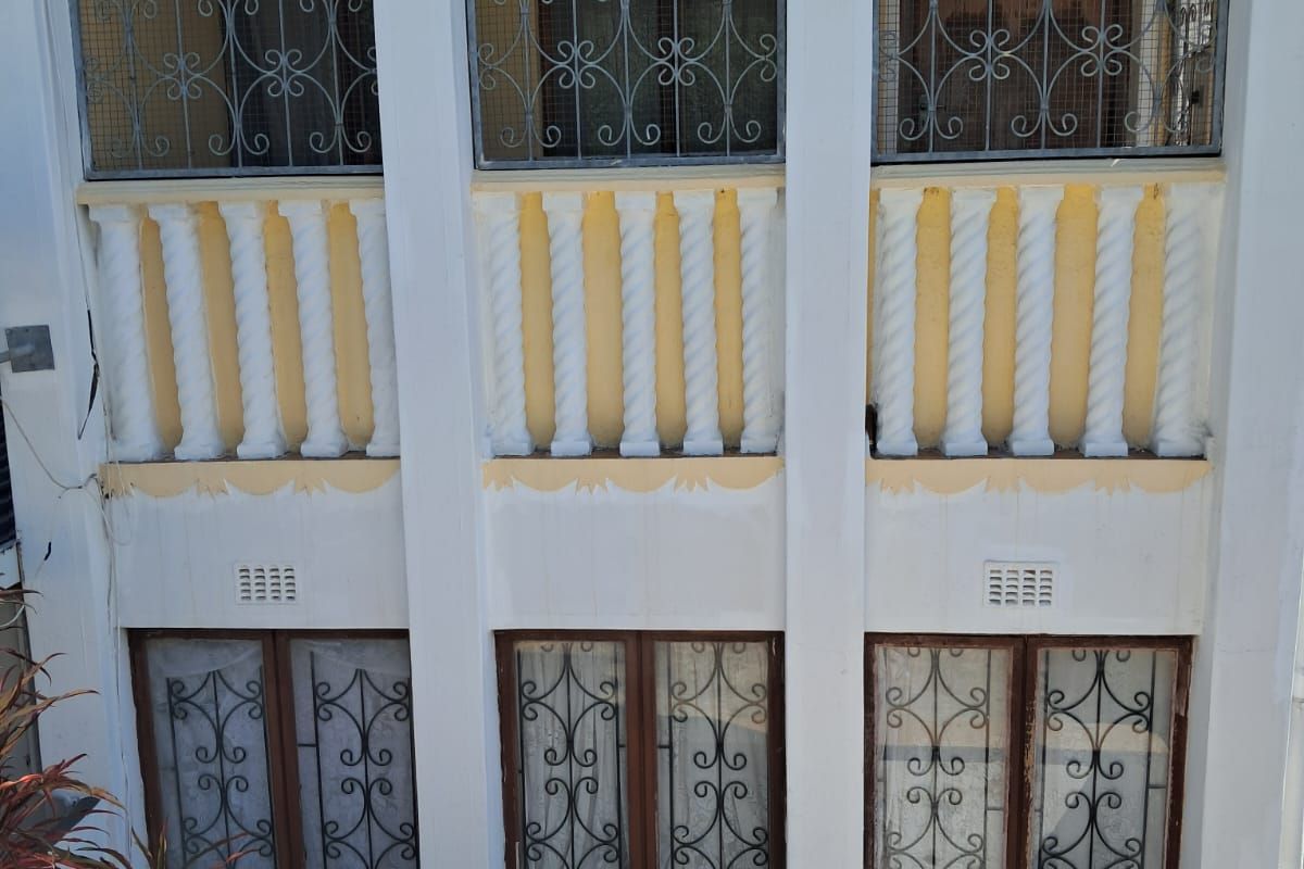 ' Charming Double Storey Family Home " - Photo 3