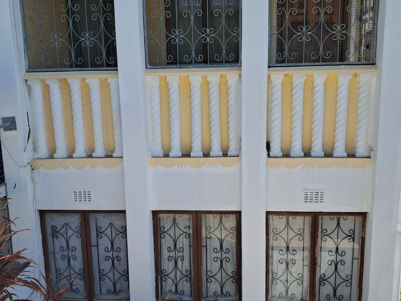 ' Charming Double Storey Family Home " - Photo 3