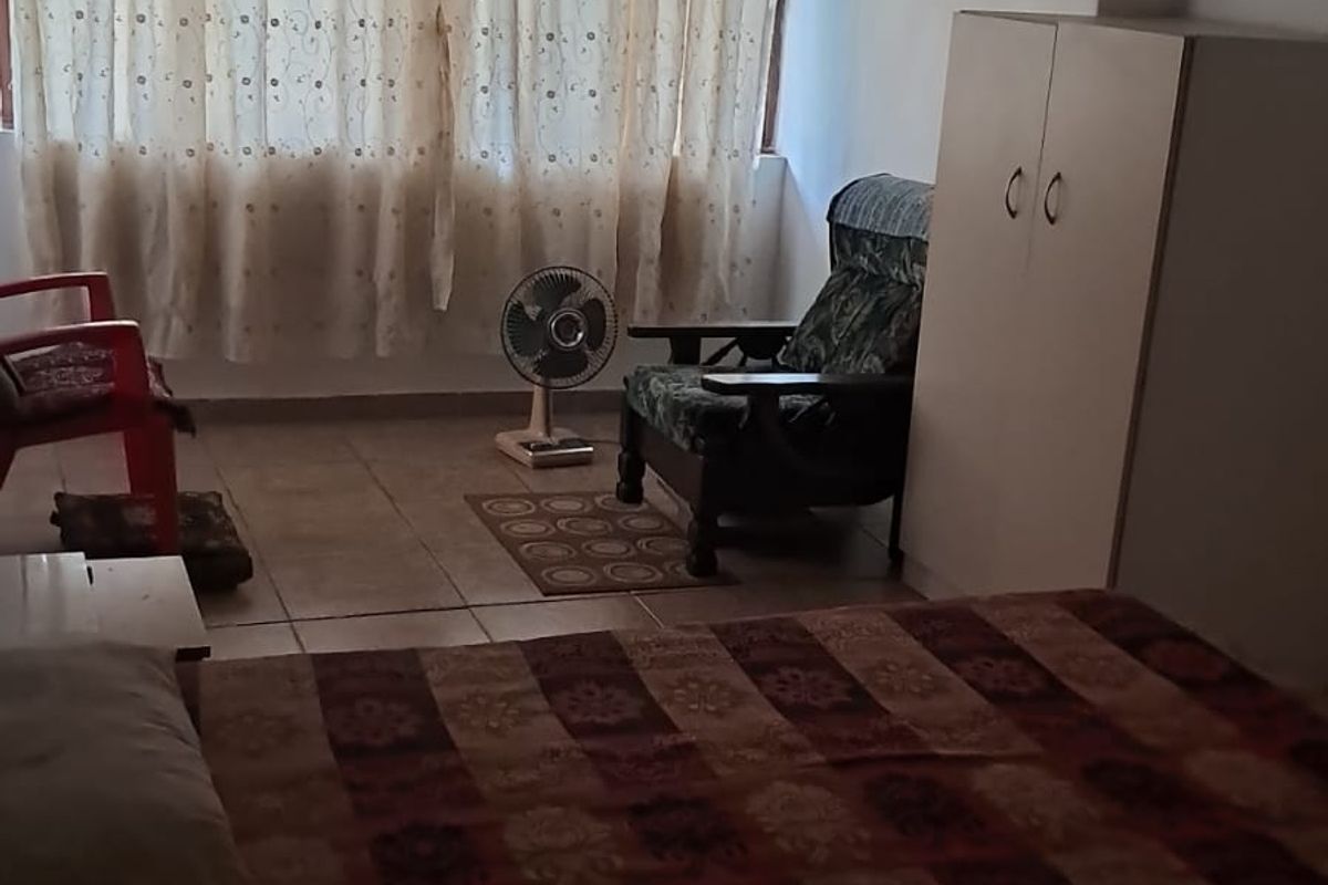 ' Charming Double Storey Family Home " - Photo 5