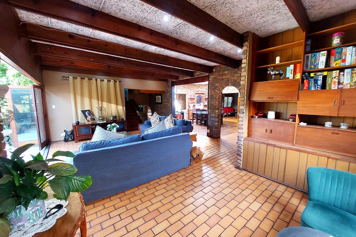 Big, Bold & Full of Soul – This Home's Got It All! - Photo 5