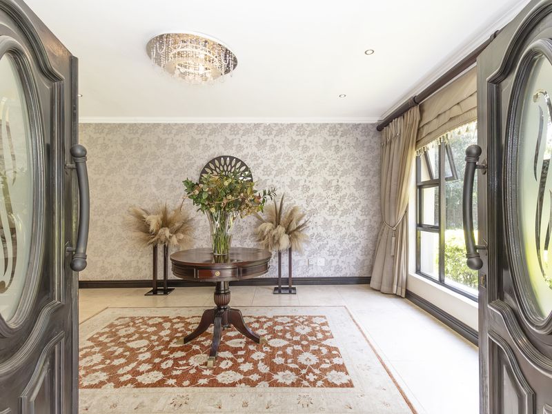 Stunning 6-bedroom Freehold home in Bryanston, Sandton, offering luxury living and spacious elegance - Photo 5