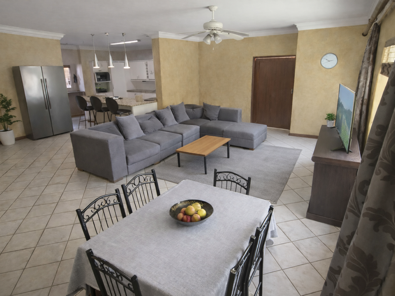 Spacious Family Living Surrounded by Nature - Photo 4