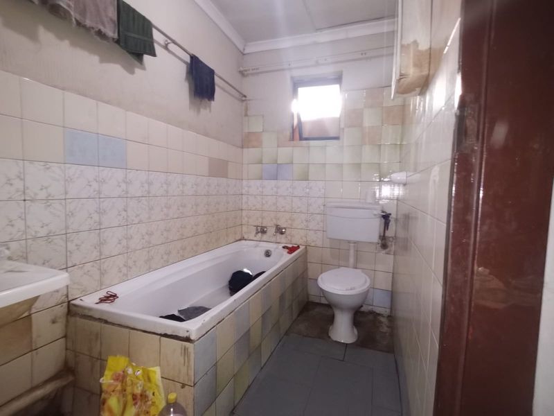 Welcome to Your Dream Home in Sebokeng Zone 17 - Photo 5