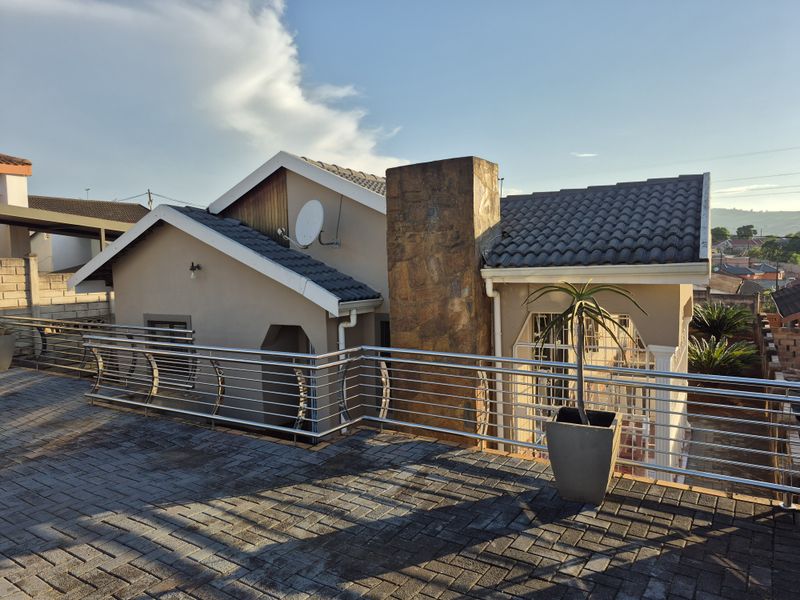 Modern 3-Bedroom Family Home – Move-In Ready - Photo 1