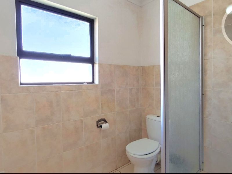 stunning , luxury Apartment - Photo 9