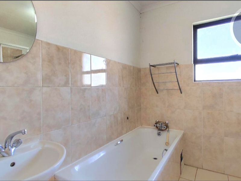 stunning , luxury Apartment - Photo 10