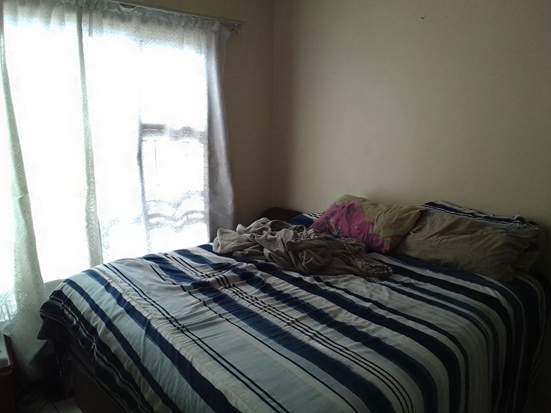 Charming 1-bedroom sectional title for sale, perfect for first-time buyers or savvy investors! - Photo 5