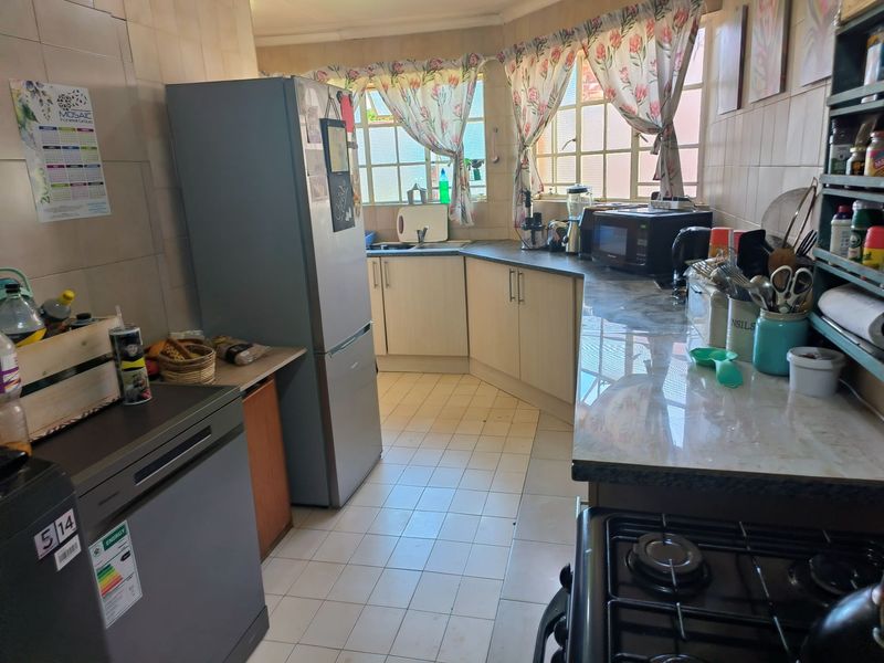 Well Positioned Strong Income Generating Property with Multi-Units For Sale - Photo 9