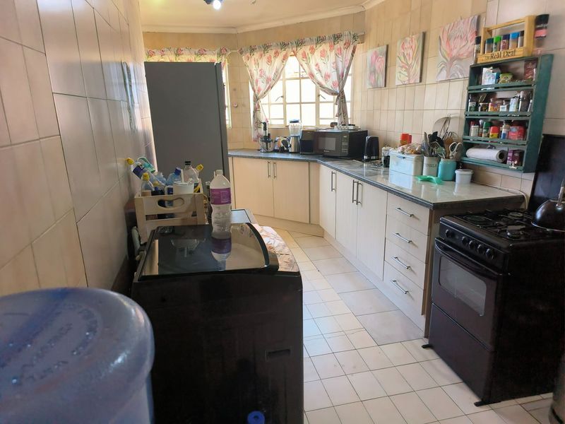 Well Positioned Strong Income Generating Property with Multi-Units For Sale - Photo 8