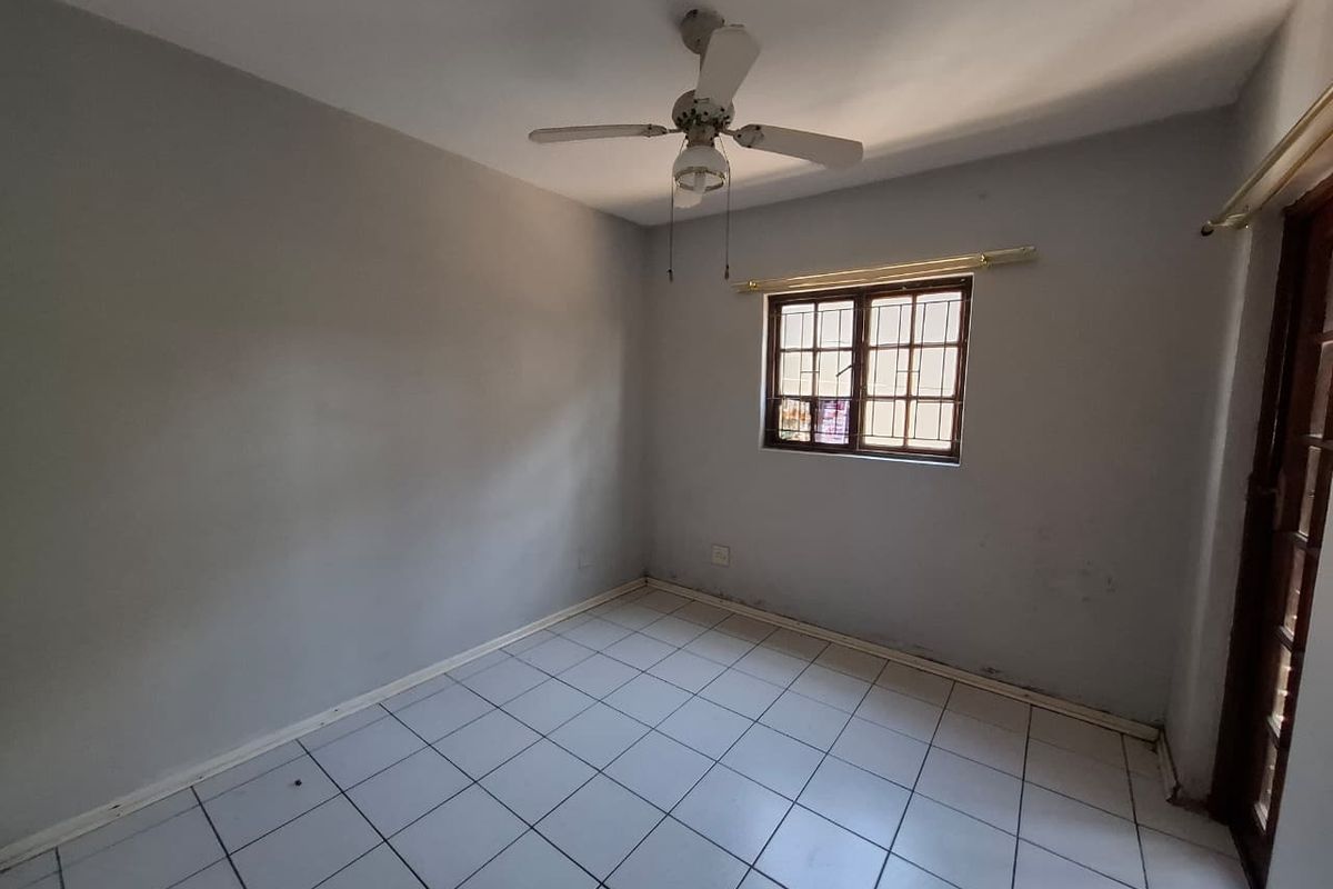 Modern comfort meets city convenience — your stylish 2‐bed retreat awaits! - Photo 5