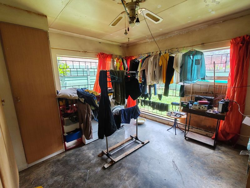 Spacious 5 Bedroom Fixer-Upper with Huge Potential in Danville!!! - Photo 10