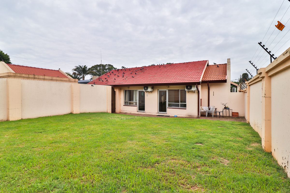 Spacious Family Home with Flatlet in Sought-After Ridgeway - Photo 2