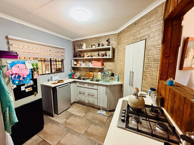 Spacious Family Home for Sale in Hesteapark - Photo 2