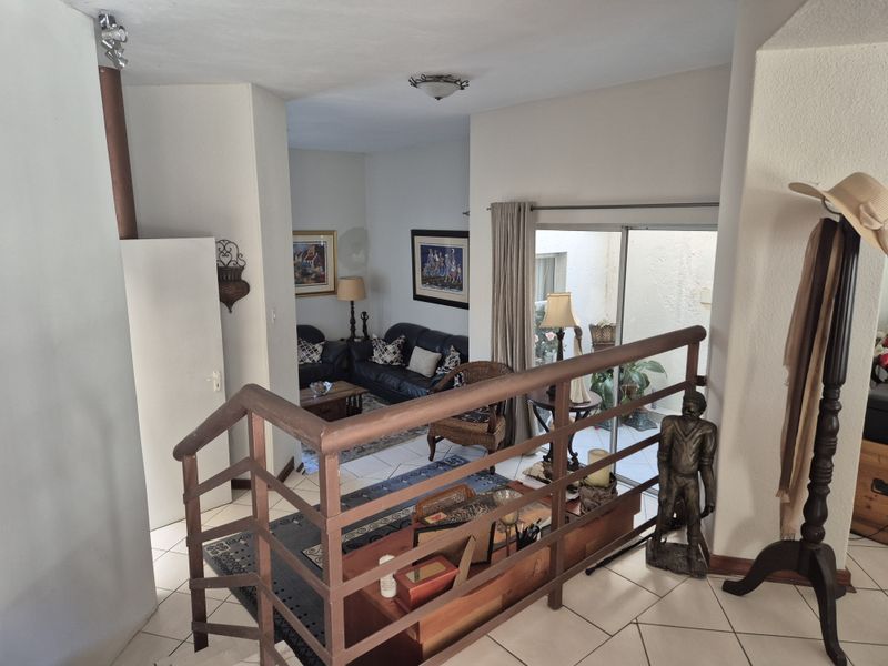 Secure, Stylish & Set in a Highly Desirable Area - Photo 9