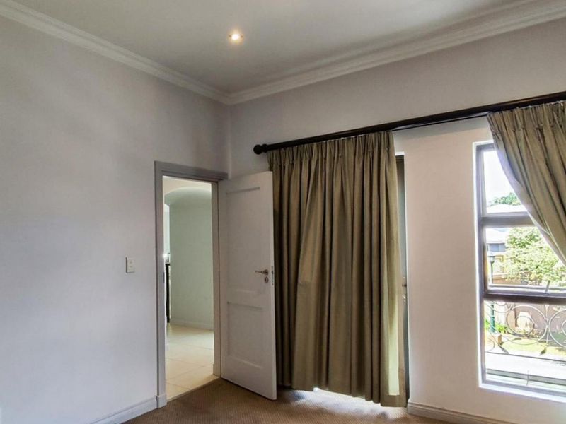 Secure Estate Gem ideal for executives and family living OPEN TO OFFERS - Photo 10