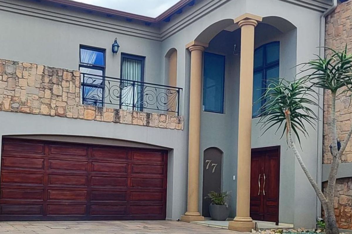 Secure Estate Gem ideal for executives and family living OPEN TO OFFERS - Photo 5