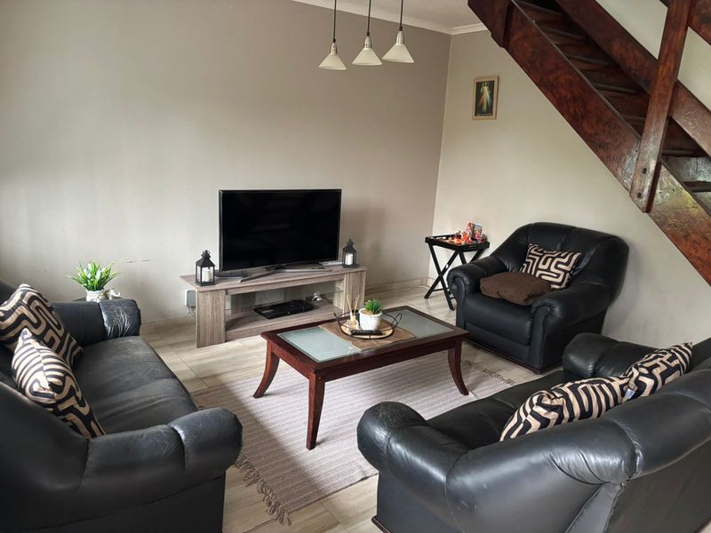 A Cozy Nest Awaits in Pinetown's Hidden Gem - Photo 8