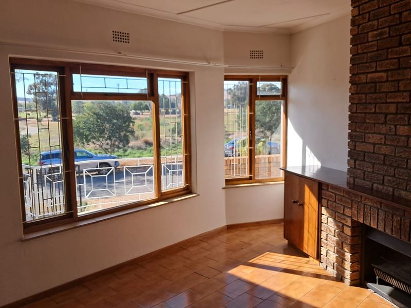 Elevated home with views and a proper sized braai and entertaiment room - Photo 10