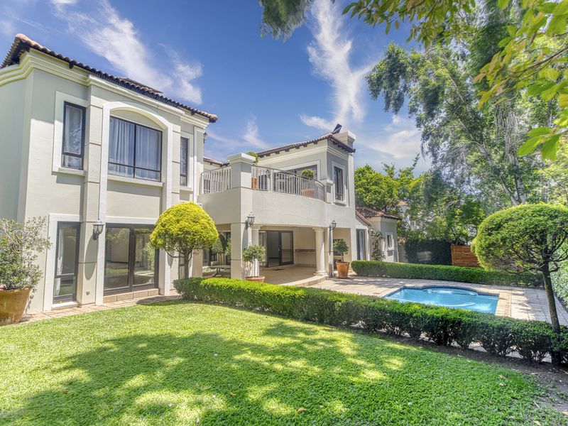 Executive Residence in secure Cedar Lakes Lifestyle Estate - Photo 2