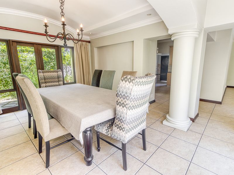 Executive Residence in secure Cedar Lakes Lifestyle Estate - Photo 8