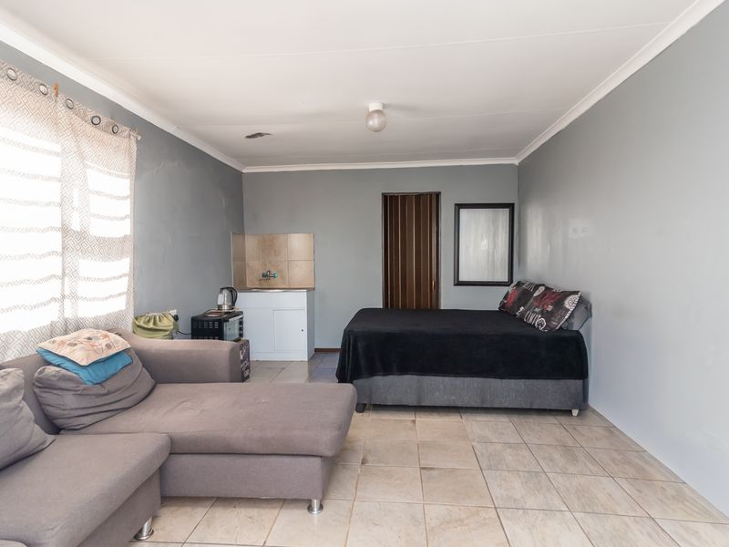 COMMUNAL PROPERTY FOR SALE HIGH INCOME INVESTMENT OPPORTUNITY - Photo 3