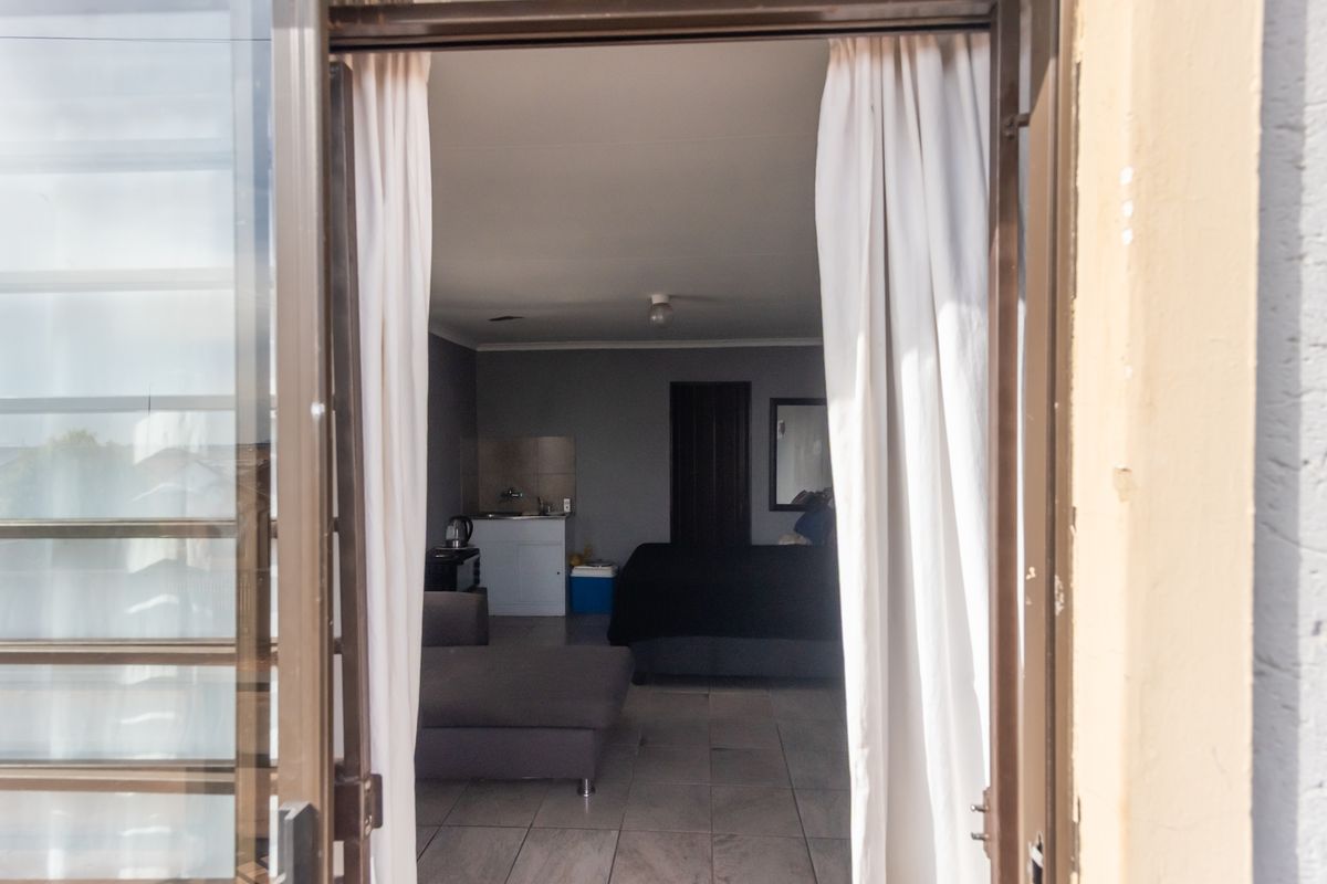 COMMUNAL PROPERTY FOR SALE HIGH INCOME INVESTMENT OPPORTUNITY - Photo 2