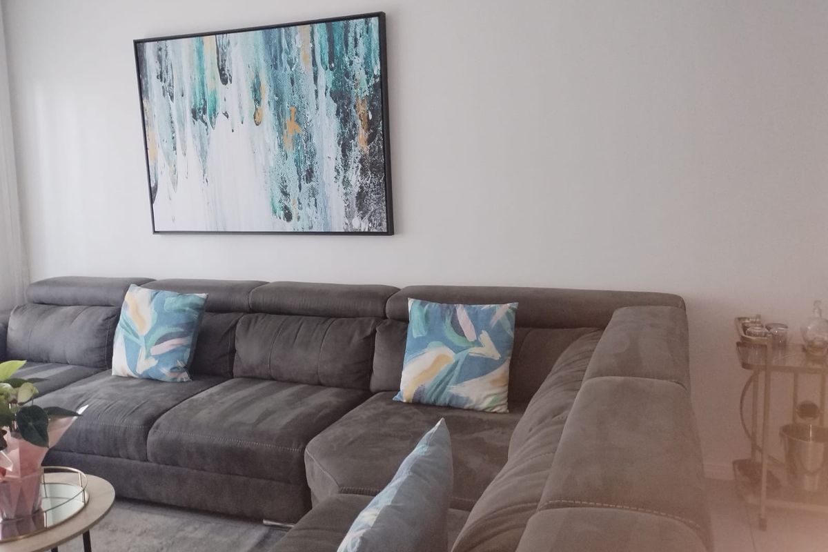 This brand-new duplex offers a modern and spacious layout, perfectly designed for comfortable family - Photo 3