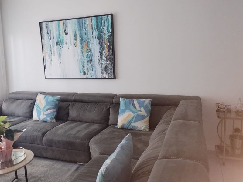 This brand-new duplex offers a modern and spacious layout, perfectly designed for comfortable family - Photo 3