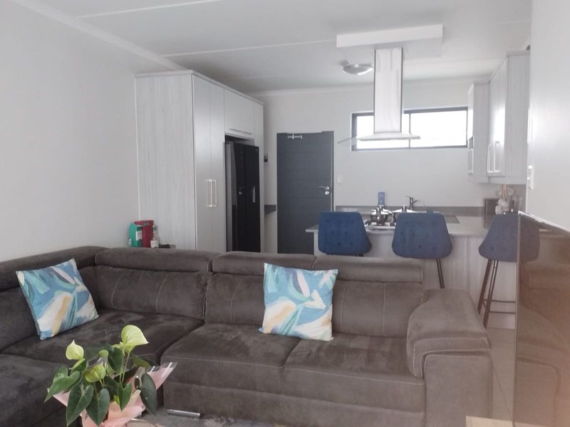 This brand-new duplex offers a modern and spacious layout, perfectly designed for comfortable family - Photo 2