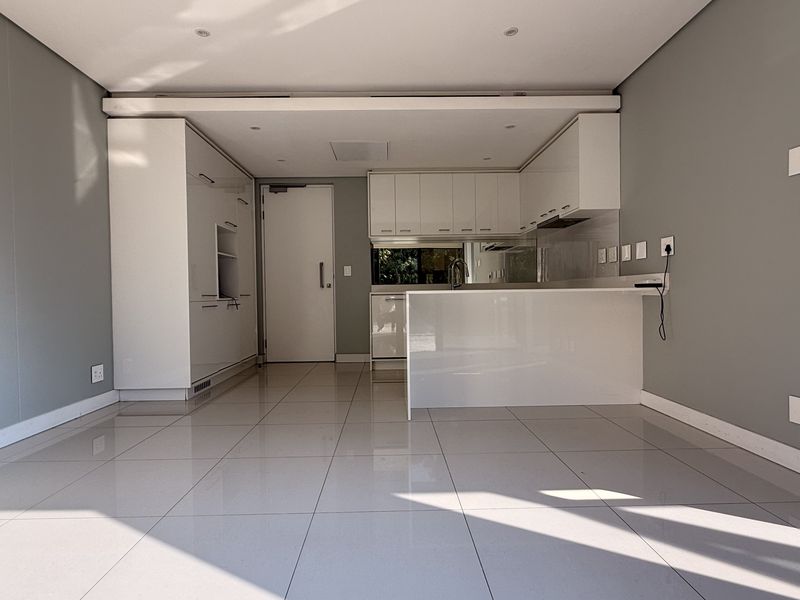 Starting to bid from R1 499 000.00 !!! Live Online Auction! Non-Distressed Auction - Photo 4