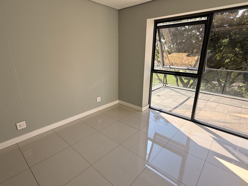 Starting to bid from R1 499 000.00 !!! Live Online Auction! Non-Distressed Auction - Photo 8