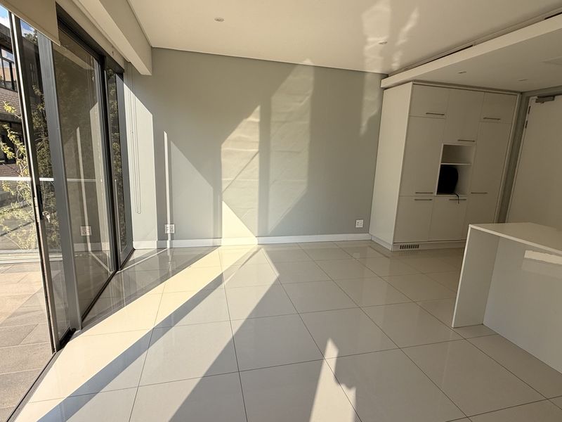 Starting to bid from R1 499 000.00 !!! Live Online Auction! Non-Distressed Auction - Photo 6