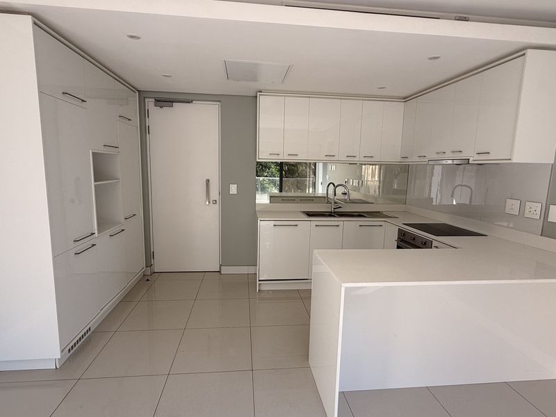 Starting to bid from R1 499 000.00 !!! Live Online Auction! Non-Distressed Auction - Photo 3