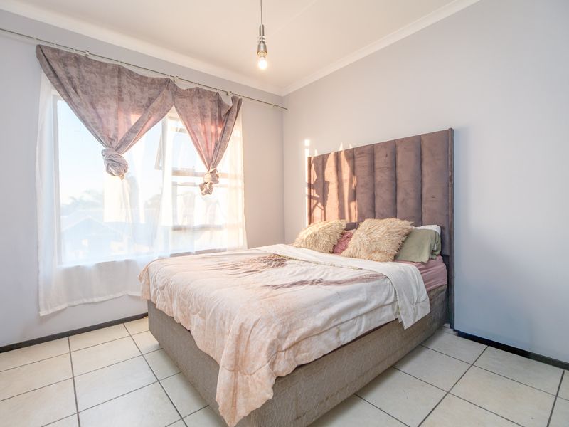 Modern 2 Bed, 1 Bath Unit for Sale in Noordhang - Photo 9