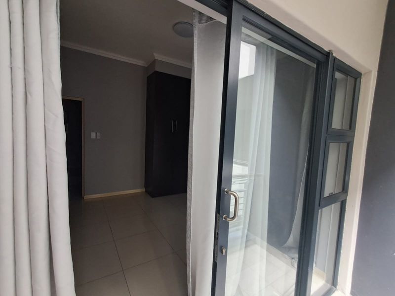 Modern 1 Bedroom Apartment investment opportunity - Photo 4