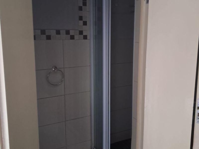 Modern 1 Bedroom Apartment investment opportunity - Photo 8