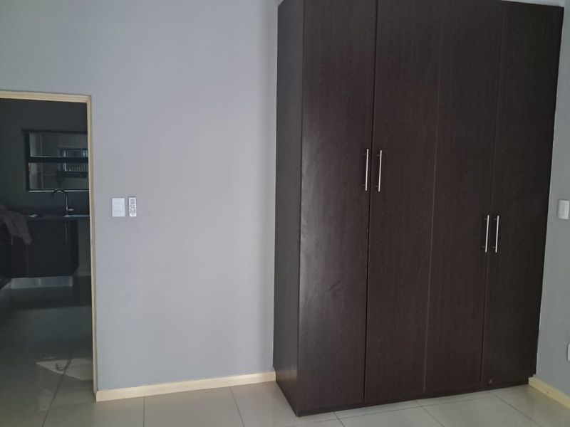 Modern 1 Bedroom Apartment investment opportunity - Photo 7