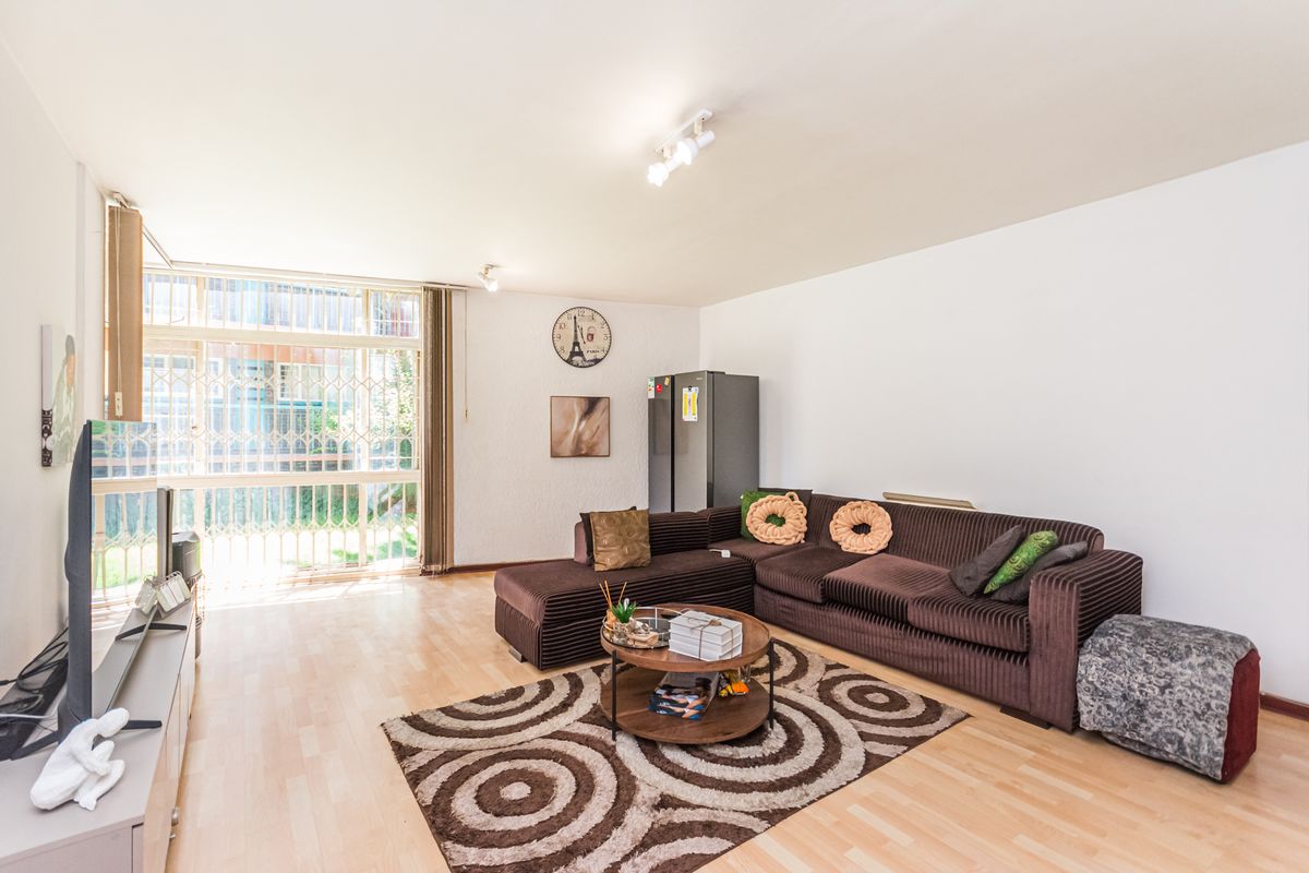 Spacious, Modern & Ready For Occupation - Photo 5