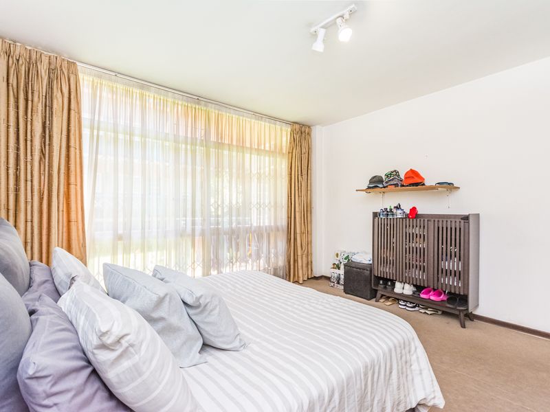 Spacious, Modern & Ready For Occupation - Photo 9