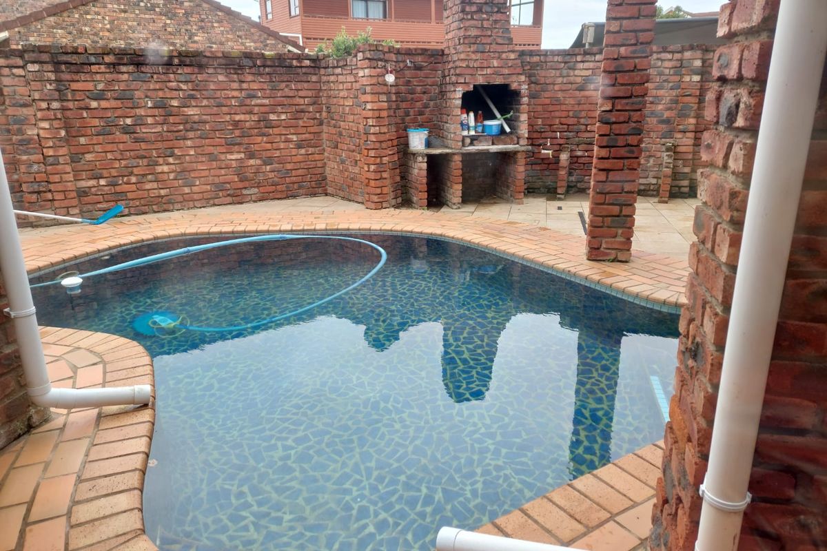 Stunning coastal home - Photo 3