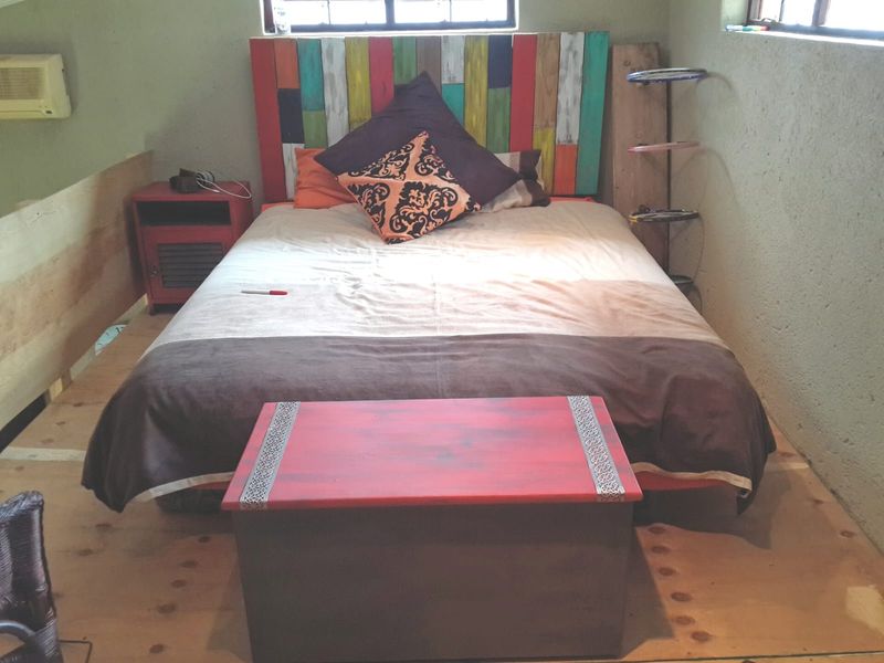 VERSATILE 5-BEDROOM FAMILY HOME WITH PRIVATE FLATLET & EXCEPTIONAL ENTERTAINMENT AREA - Photo 6