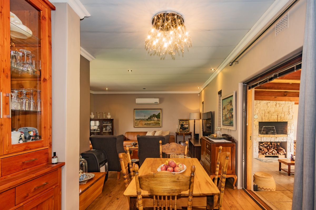 ***EXCLUSIVE SOLE MANDATE*** - Exceptional Family Living in Sought-After Panorama - Photo 4