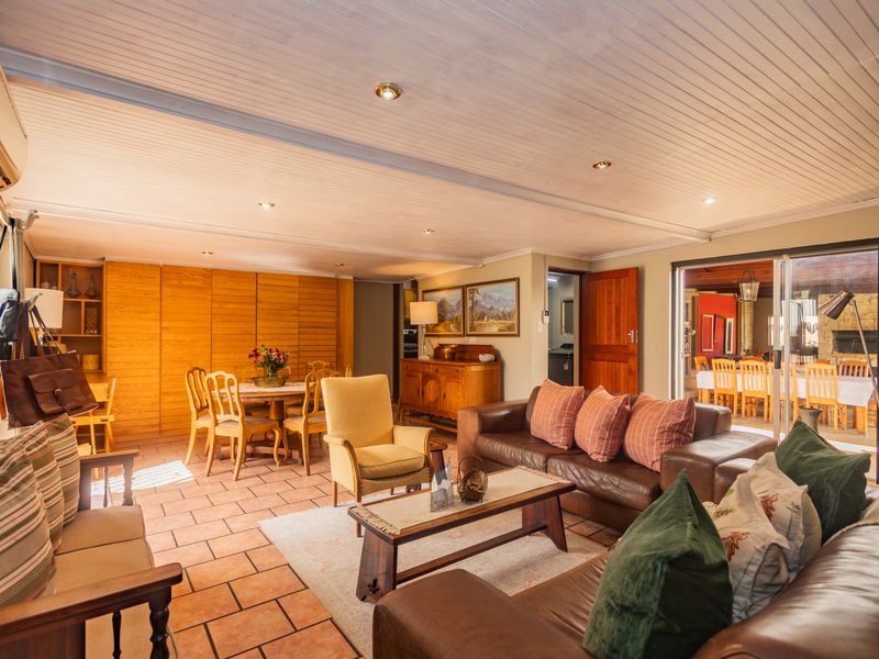 ***EXCLUSIVE SOLE MANDATE*** - Exceptional Family Living in Sought-After Panorama - Photo 10